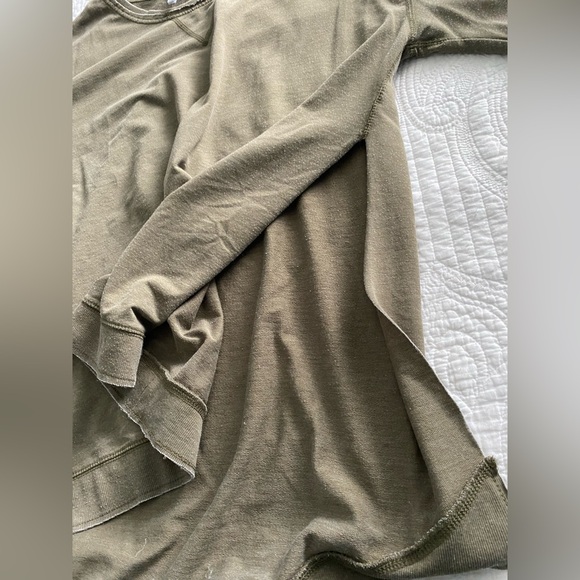 Z Supply Olive Green Sweatshirt Side Slit Size Lrg - Picture 7 of 9